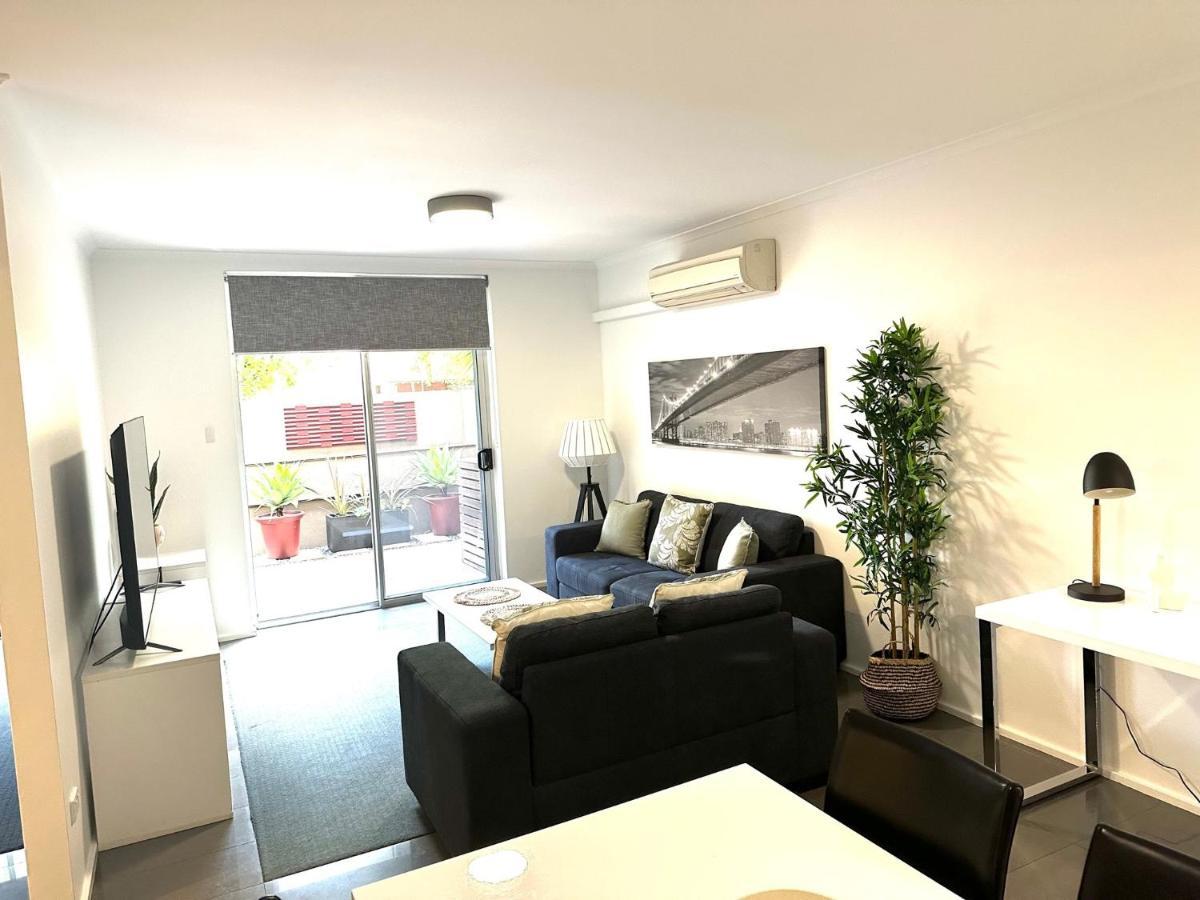 Adelaide Dress Circle Apartments - Archer Street Екстериор снимка