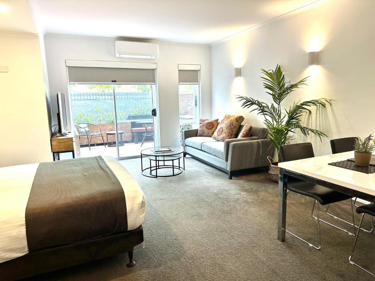 Adelaide Dress Circle Apartments - Archer Street Екстериор снимка