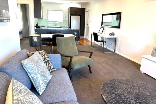 Adelaide Dress Circle Apartments - Archer Street Екстериор снимка